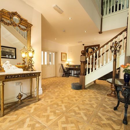 Mill Lodge B&B 밴브리지 외부 사진